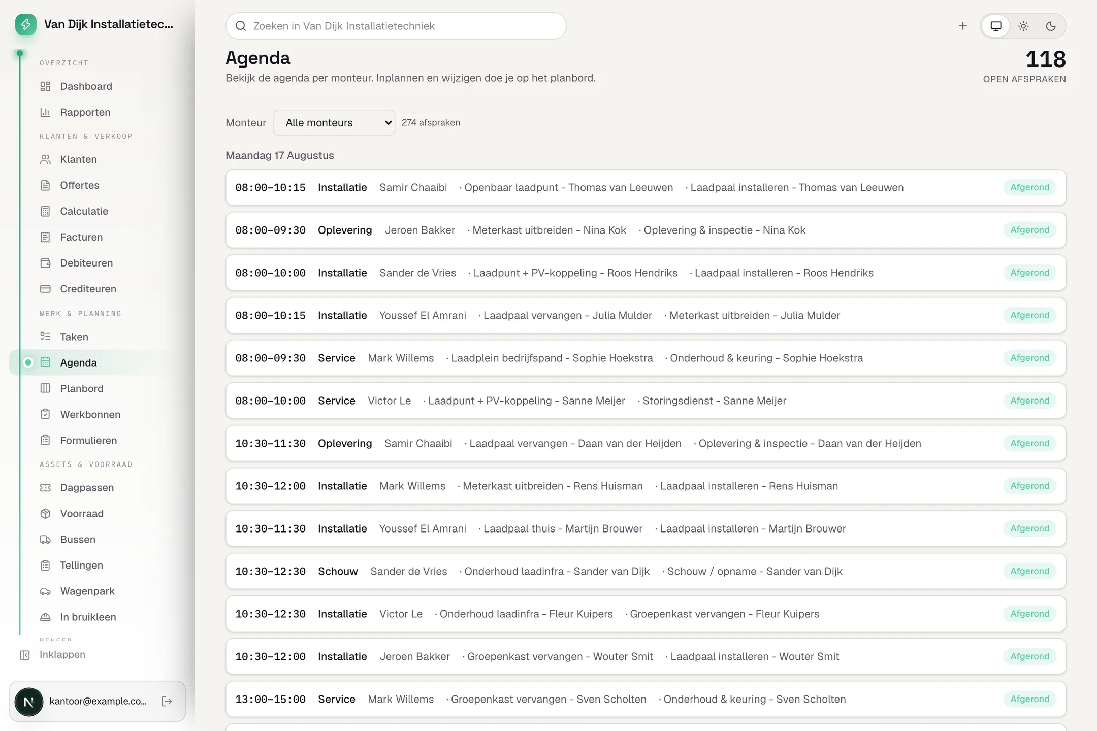 De agenda in Veldly met de afspraken van een week per monteur.